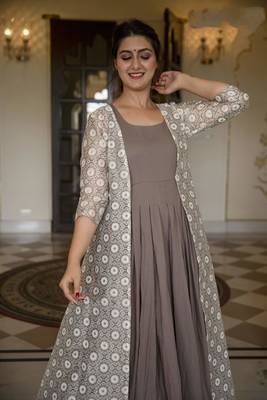 Grey Digital Printed Maslin Stiched Readymade Gown 2