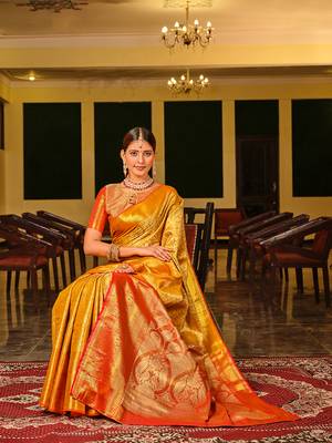 Gold Woven Design Banarasi Zari Work Saree 3