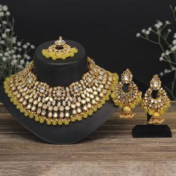 Lemon yellow color kundan mirror necklaces set 1