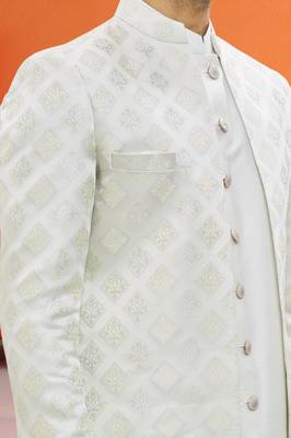 Men's cream woven sherwani 4