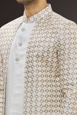 Men's cream embroidered sherwani 5