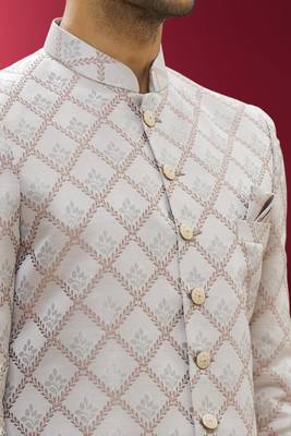 Men's cream woven sherwani 5