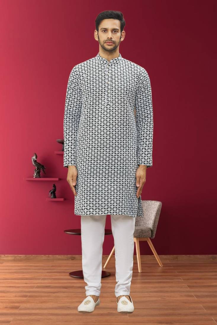 Men's black embroidered kurta pajama
