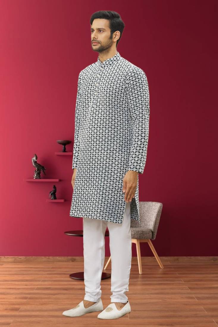 Men's black embroidered kurta pajama