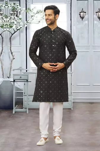 Men's black embroidered kurta pajama