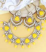 traditional pearl kundan & stone jewellery necklace set with maang tikka