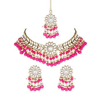 traditional kundan pearl hanging choker necklace jewellery set with earrings & maang tikka 2