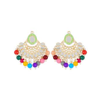 traditional handcrafted mirror and pearl work choker necklace set with  earrings & maang tikka 4