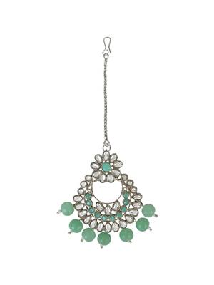 traditional kundan pearl drop bridal choker necklace with chandbali earrings & maang tikka jewellery set 3