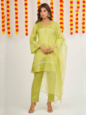 SATIN  EMBRODIERED KURTA SET 3