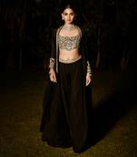 Holy roman noir cape set