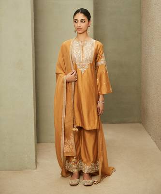 The neo-classic mustard kurta set 1