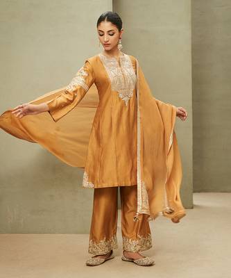 The neo-classic mustard kurta set 4