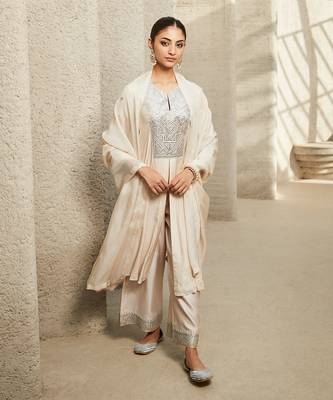 The classic ivory kurta set 1