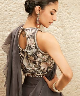 The millennial grey ruffled saree set 4