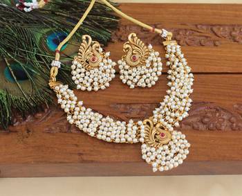Matte finish peacock pearl necklace set 1