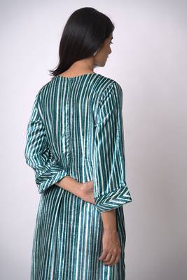 Peacock Blue and Off White Silk Velvet Salwar Suit 3