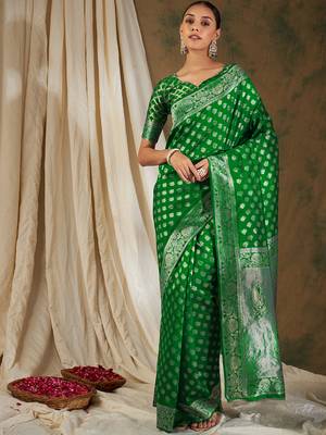 Green color weaving work kanjivaram silk saree with blouse 3