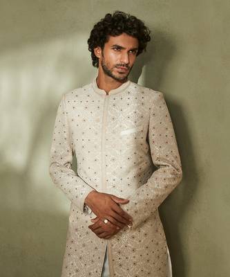 The modern indian offwhite sherwani 2