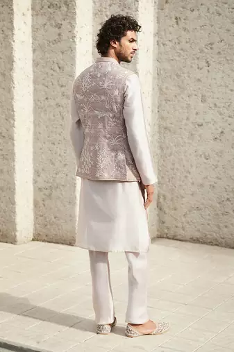 The new classic pink kurta set