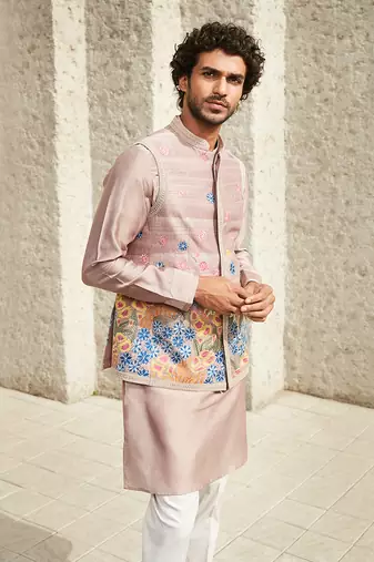 The new classic onion pink kurta set