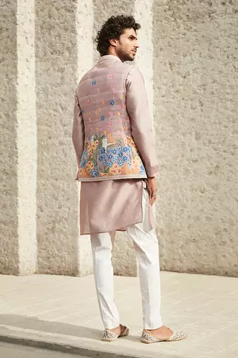 The new classic onion pink kurta set