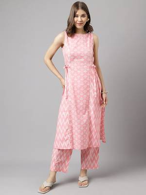 Fancy Pink Colour Partywear Kurti Bottom Set For Girlish Looks 1