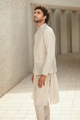 The mod-minimal offwhite jodhpuri jacket