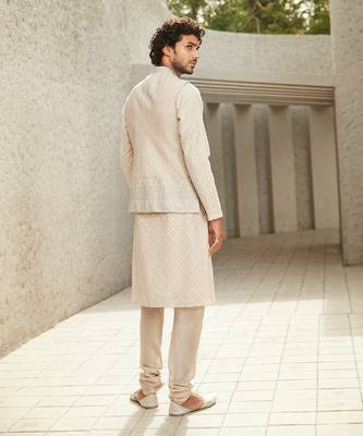 The mod-minimal offwhite kurta set 5