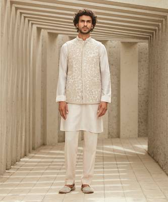 The new classic offwhite kurta set 1