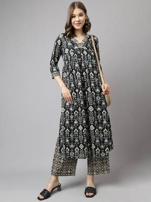 Fancy Black Colour Designer Partywear Kurti Bottom Set For Girlish Looks 5