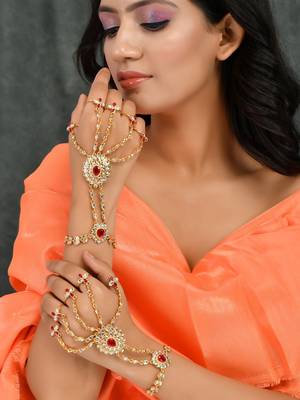 Traditional hathphool bridal bracelet 2