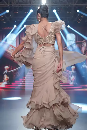 The spree twirl ruffle saree