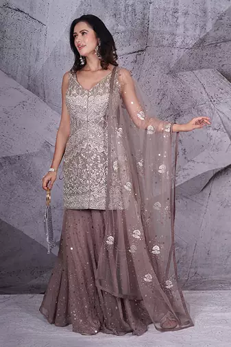 The spree embroidered kurta set