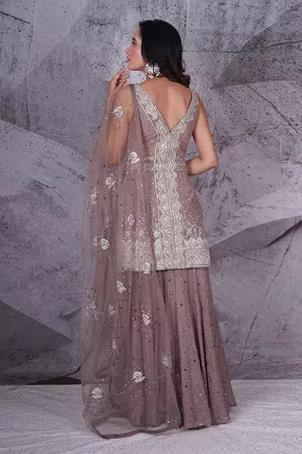The spree embroidered kurta set