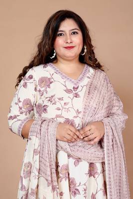 Pink Floral Print Anarkali Kurta With Palazzo & Dupatta set - Plus Size 4