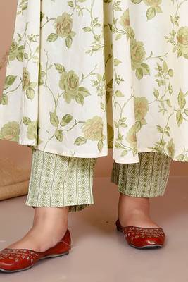Plus Size Green Floral Printed Jaipuri Anarkali Kurta with Palazzo - Plus Size 2