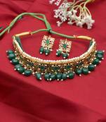 Traditional cutwork jewellery set