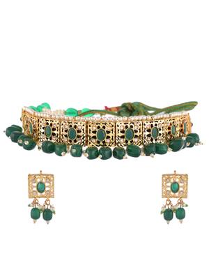 Traditional cutwork jewellery set 3
