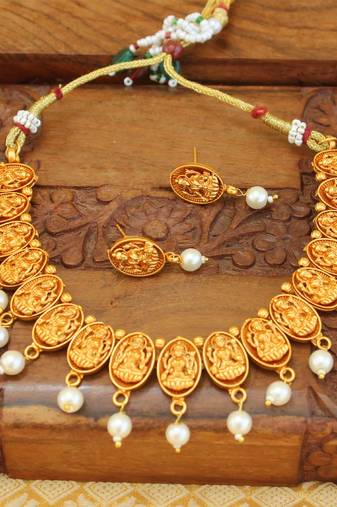 Matte finish temple necklace set