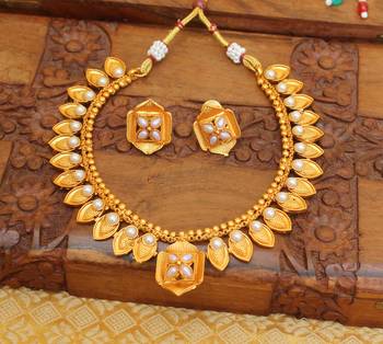 Matte finish necklace set 1