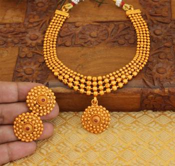 Matte finish necklace set 1