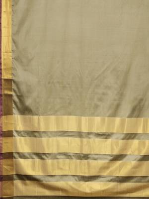 Cotton Silk Golden Zari Tissue Contrast Border Saree With Desingner Jacqaurd Blouse. 4