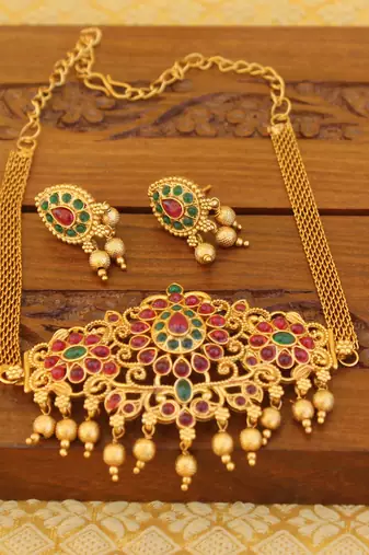 Matte finish kempu chocker set