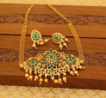 Matte finish chocker set 1