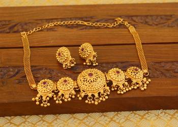 Matte finish chocker set 1