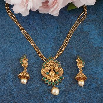 Mansiyaorange matte gold green  peacock theme pendant chain jewellery 4