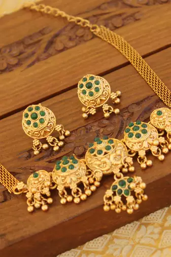 Matte finish kempu chocker set