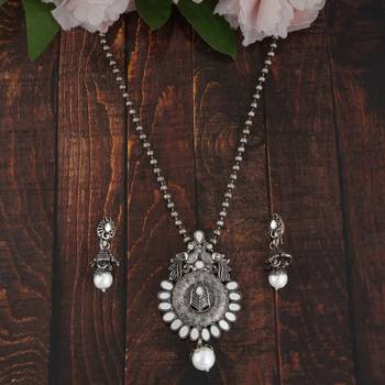 Mansiyaorange oxidized silver  peacock theme pendant chain jewellery  set 1