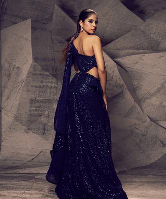 The shimmering blue slit gown 3